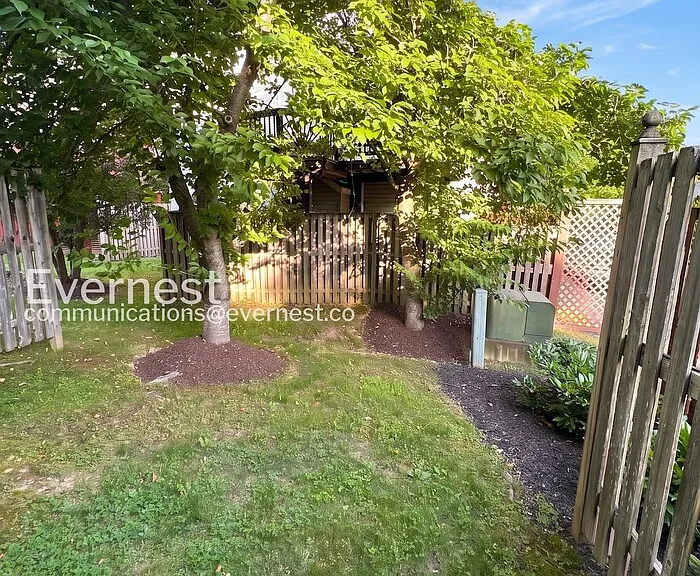 13901 Ascott Dr — Photo 15