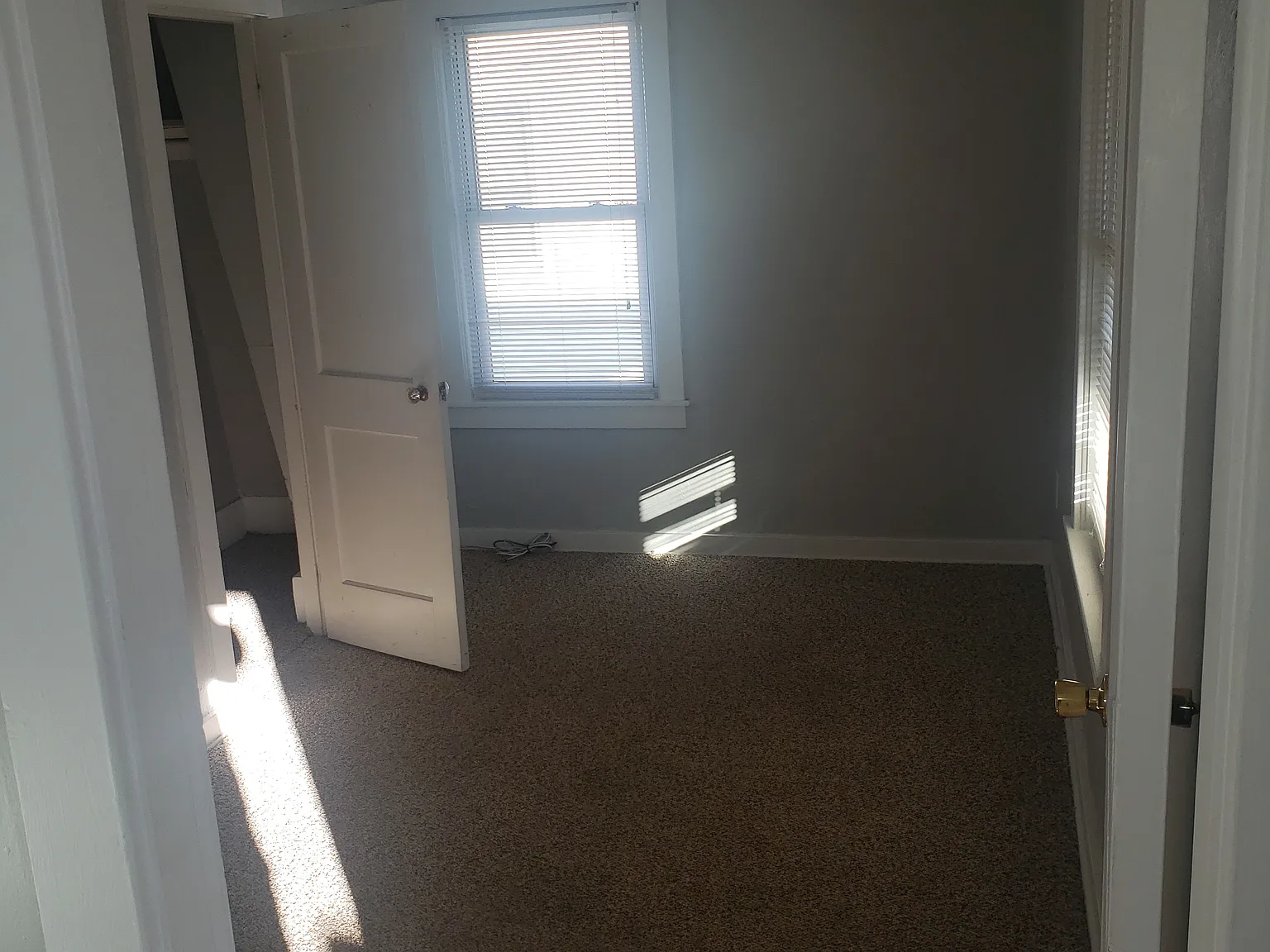 2 bed, 900 sqft, $1,500 — Photo 2