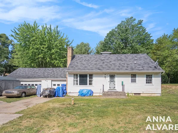 6569 Ramsdell Dr NE, Rockford, MI 49341