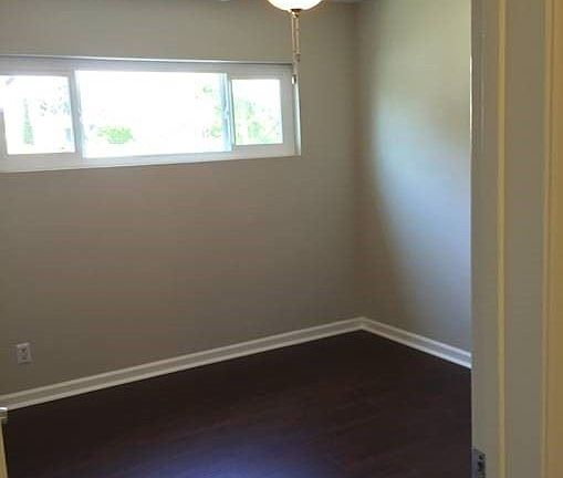 4th image of 3377 Herman Ave