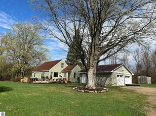 6686 South St, Benzonia, MI 49616
