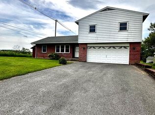 1224 Stanley Ave, Chambersburg, PA 17201