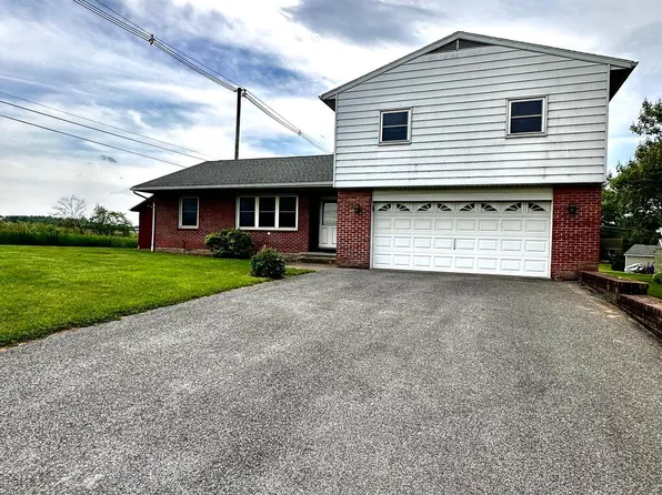 1224 Stanley Ave, Chambersburg, PA 17201