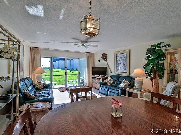 3rd image of 4831 Saxon Dr #1110