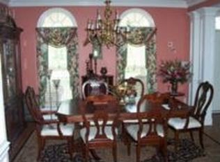 1711 Waterford Dr, Muscle Shoals, AL 35661