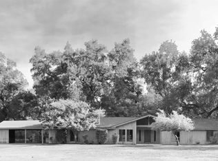 1141 S Riverbend Ave, Sanger, CA