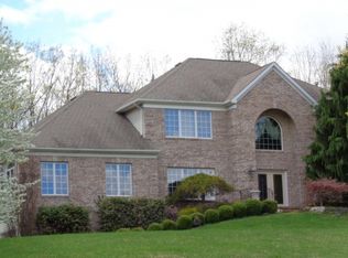 28 S Robbins Rd, Millstone Township, NJ 08535