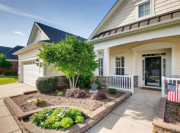 4th image of 10441 Bethpage Dr