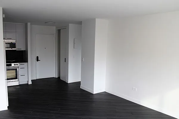 Rented by The Dermot Realty Management Company | media 19