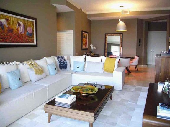 2nd image of 808 Brickell Key Dr APT 606