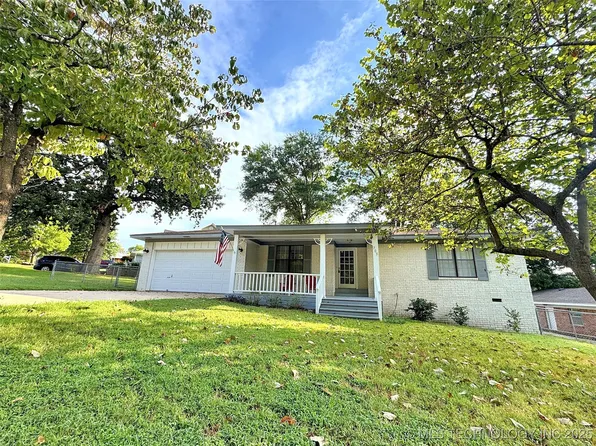 709 Brentwood Dr, Tahlequah, OK 74464