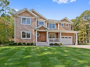 3 Park St, East Hampton, NY 11937