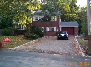 18 Ruby Ln, Huntington Station, NY 11746