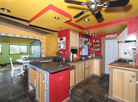 5th image of 1310 Loretta St