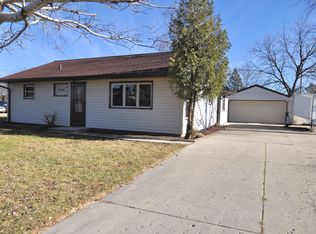 7228 S 37th Pl, Franklin, WI 53132
