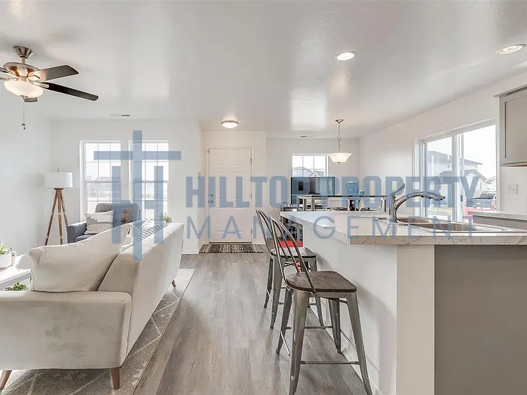 10639 Swift Springs St — Photo 6