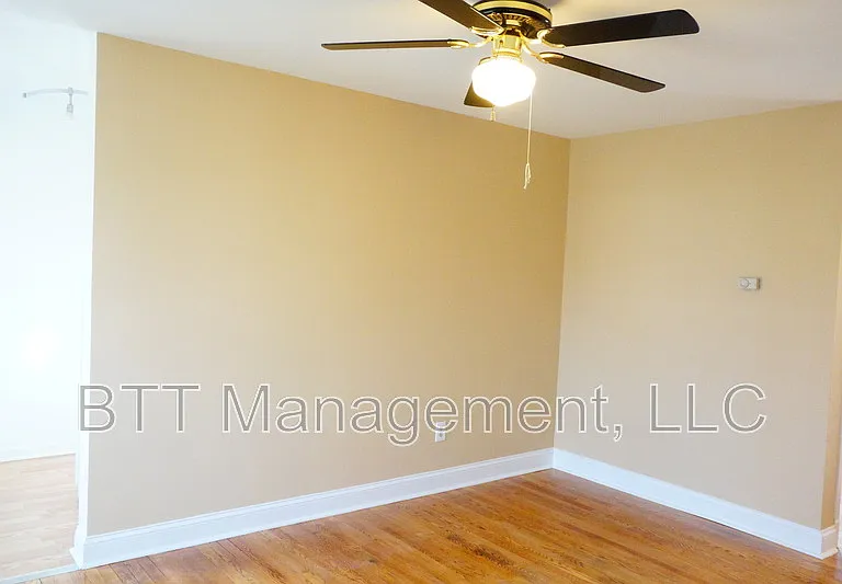 8400 Greenwood Ave #4 — Photo 40