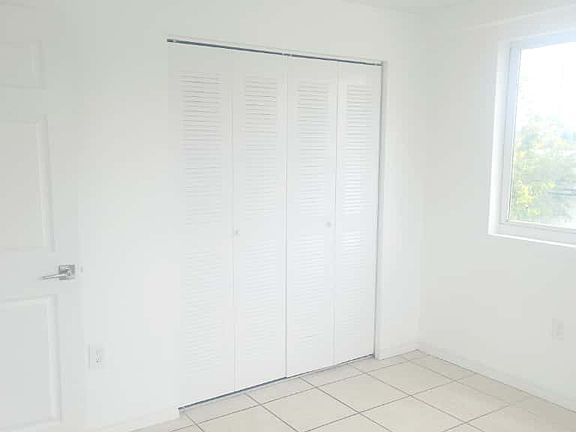4th image of 2401 NW 23rd St APT 301