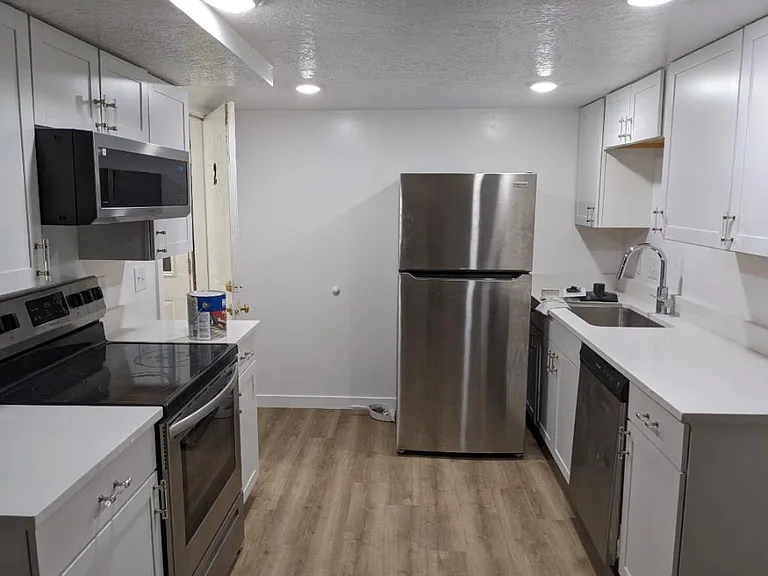 532 W Fern Dr #2 — Photo 2