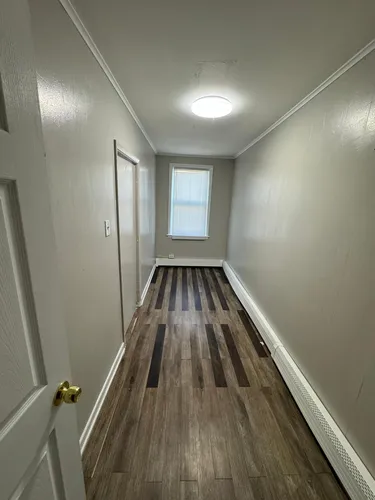 4 Cuyler St Photo 1