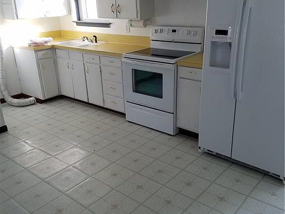 5th image of 843 Harbor Dr