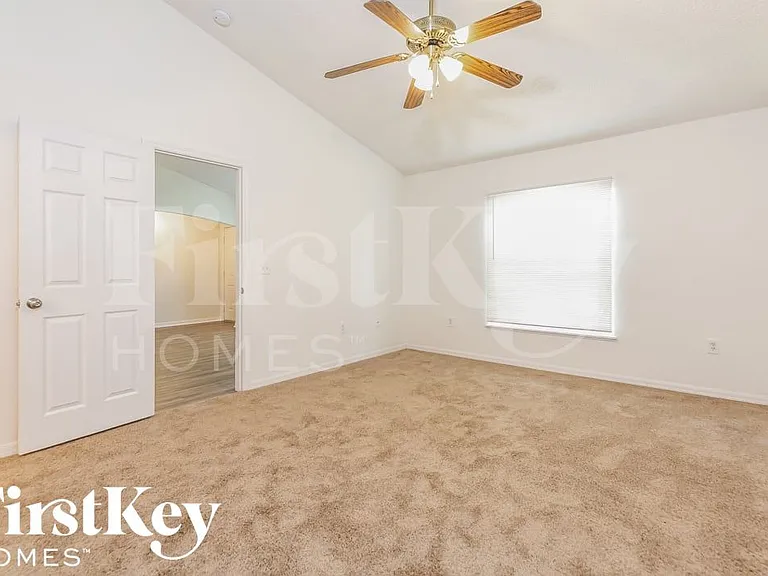 1517 Fairlight St NW — Photo 8