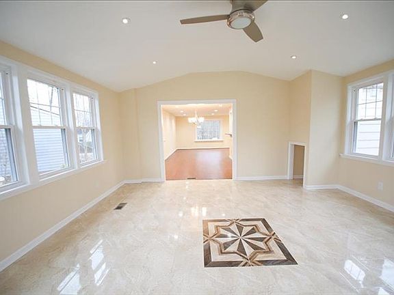 3rd image of 119 Moorwood Ridge Dr