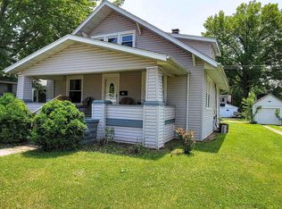 418 E 5th St, Flora, IL 62839