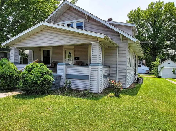 418 E 5th St, Flora, IL 62839