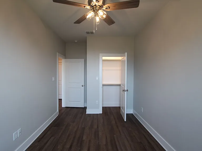 715 Freedom Way — Photo 23