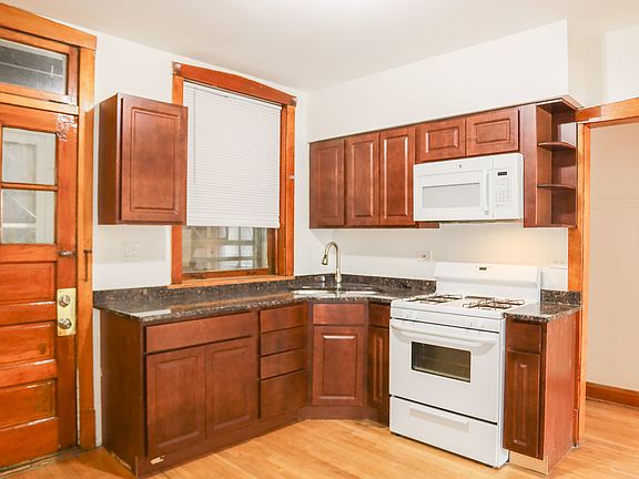 5th image of 2736 N Leclaire Ave #2