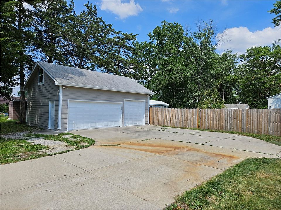 695 Rock Island Ave, Martensdale, IA 50160 Zillow