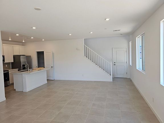 5th image of 187 Vanhoy Ave