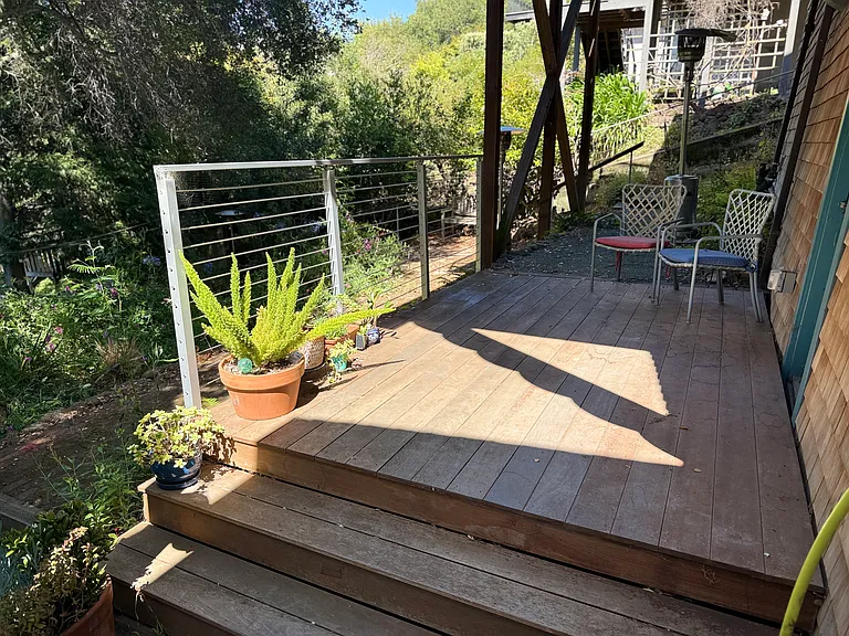 Hillcrest Rd — Photo 14