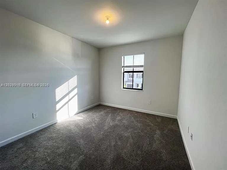 24600 SW 119th Ave — Photo 10