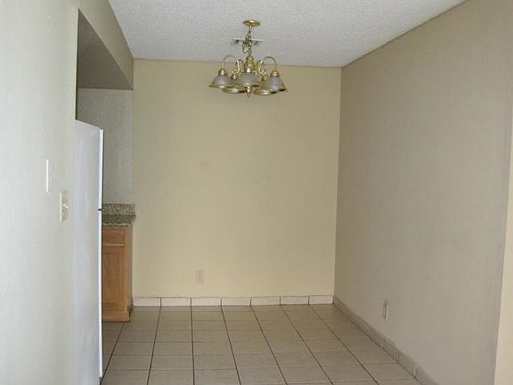 5th image of 6140 Camino De Rosa Dr APT D