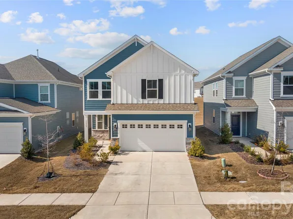 14028 Lake Home Ln, Charlotte, NC 28278