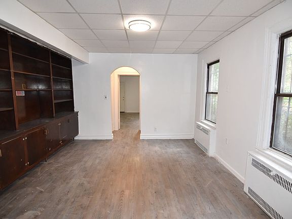 4th image of 160 Clarkson Ave #1