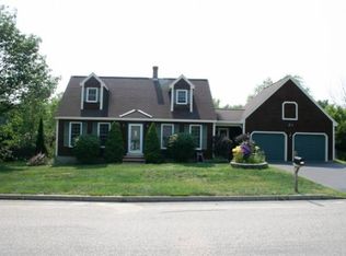 128 Braintree St, Portland, ME 04103