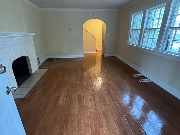 2nd image of 129 N Burbank Ave