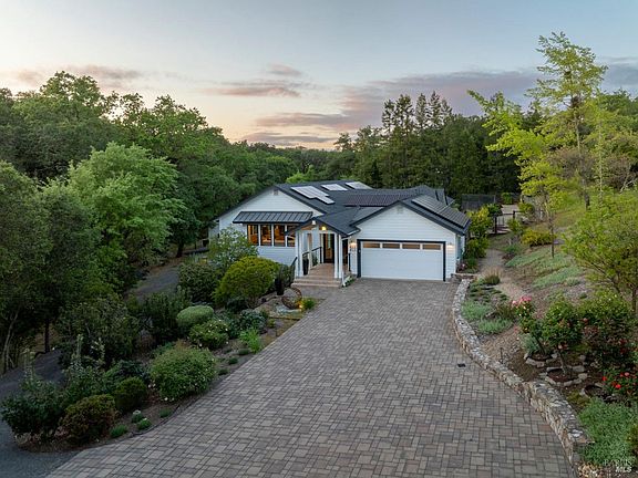 4th image of 311 Burgundy Road