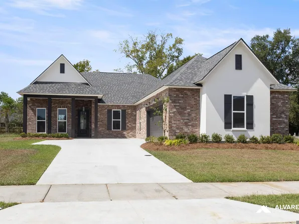 10142 Sanctuary Oaks Dr, Baton Rouge, LA 70817