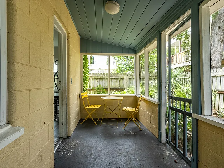 1228 E Henry St — Photo 16