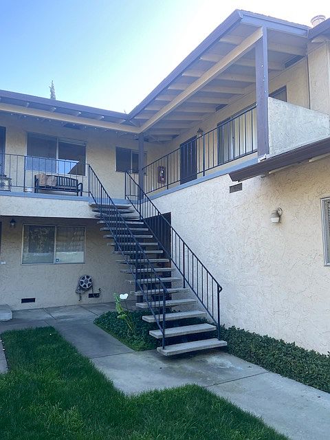 1st image of 1229 Henderson Ave APT 4