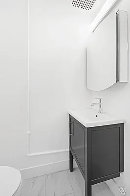 Rented by Outpost Brokerage LLC | media 9