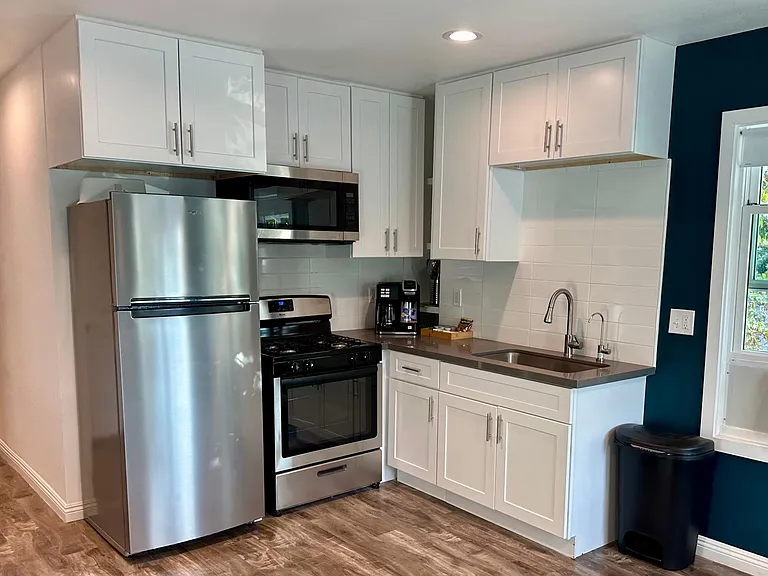 441 1/2 S Birch St — Photo 3