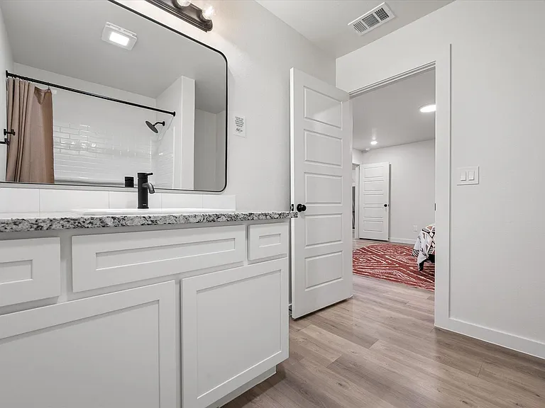 2133 Langford Ave — Photo 24