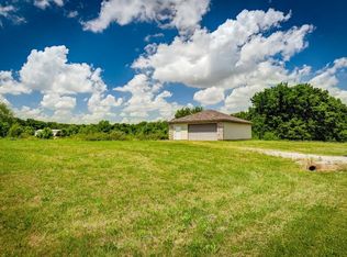 4061 Ll Rd, Fults, IL 62244