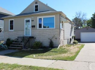204 4th Ave NE, Mandan, ND 58554