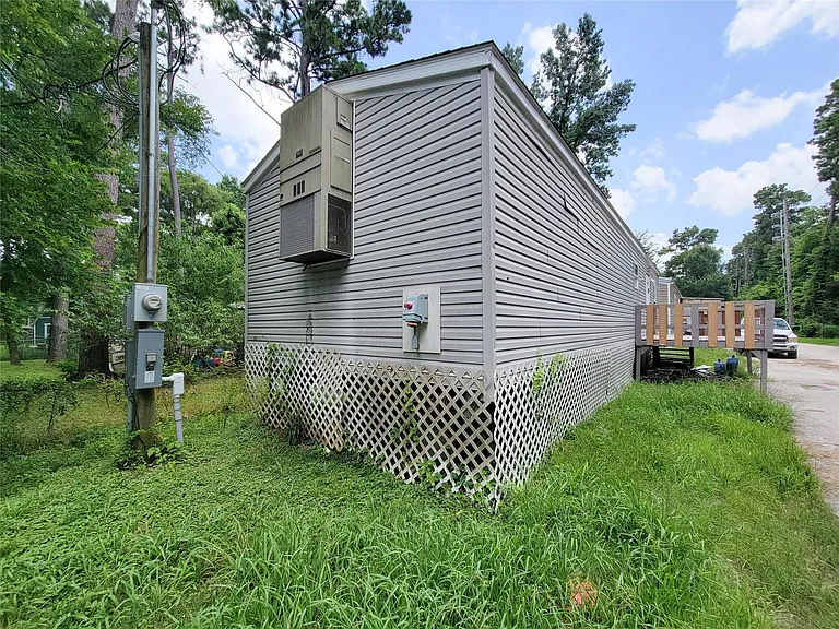 9203 Greens Rd #A — Photo 21